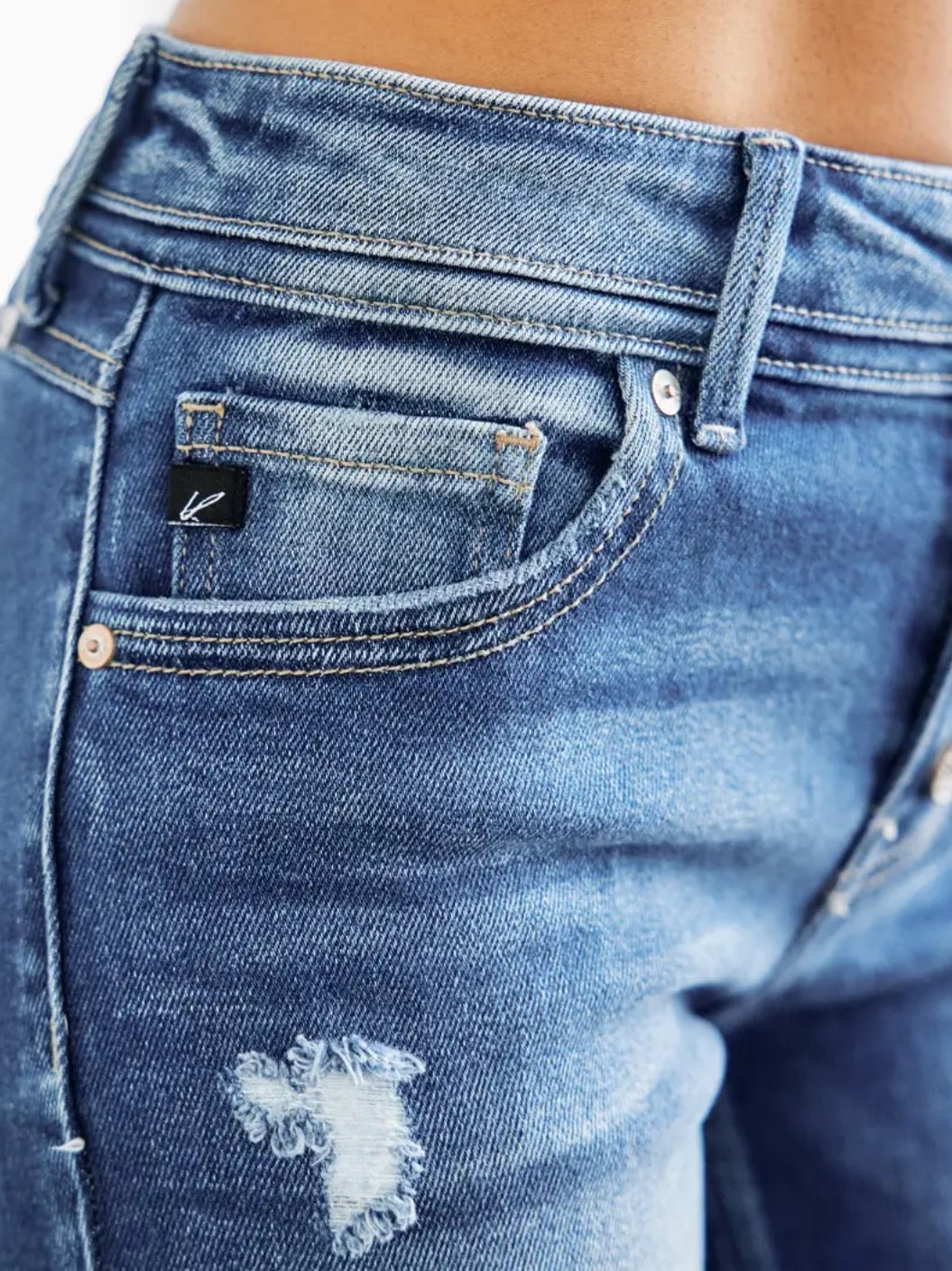Melia | Kancan Straight Leg Jeans